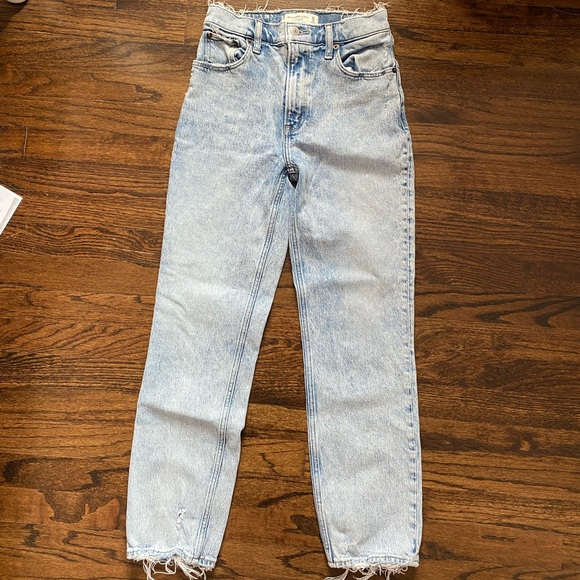 abercrombie 90s ultra high rise straight jeans - Picture 3 of 7
